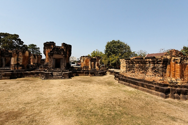 04-Prasat Sa Kamphaeng Yai-010
